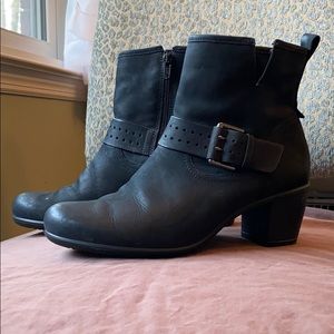 Ecco booties in black nubuck